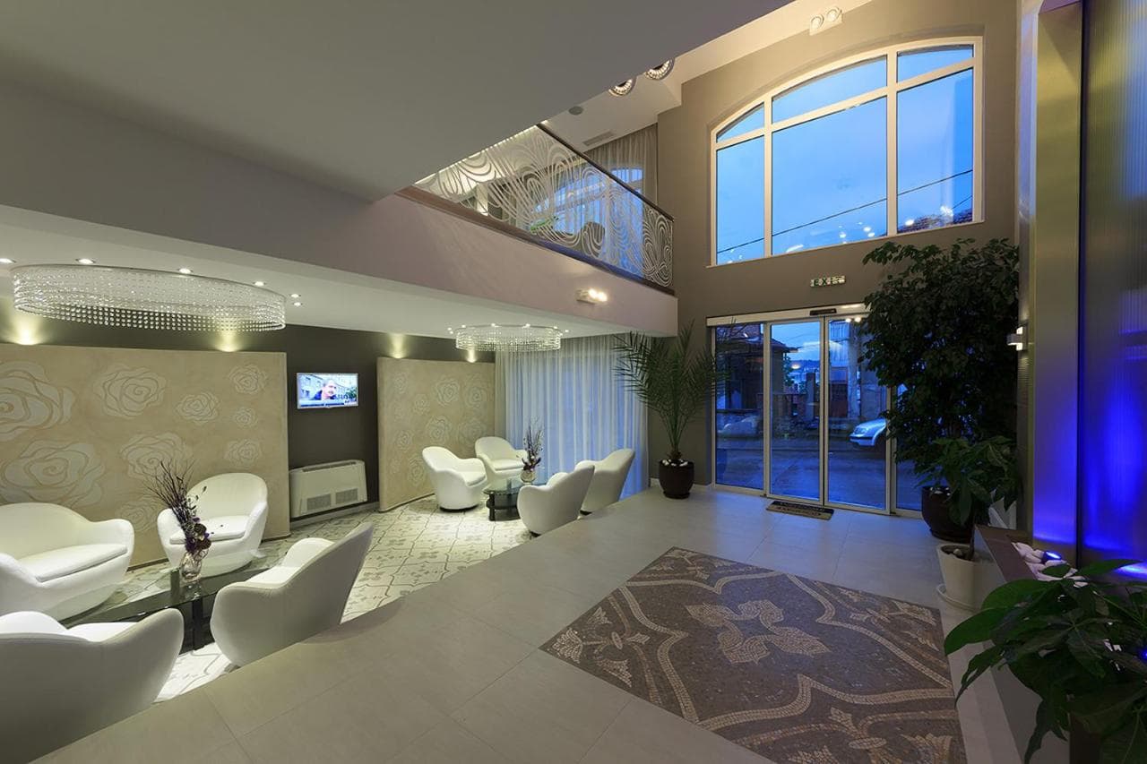 Agusta Spa Hotel - 8