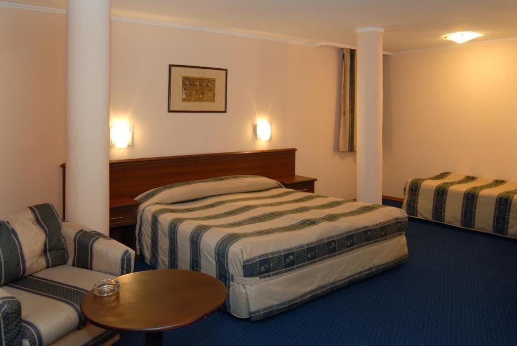 Hotel Luxor - 3