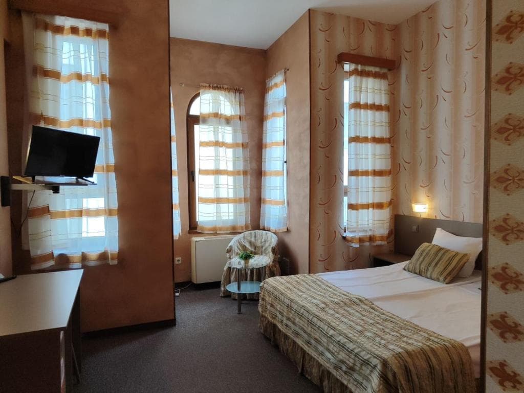 Family Hotel Bulair - 11