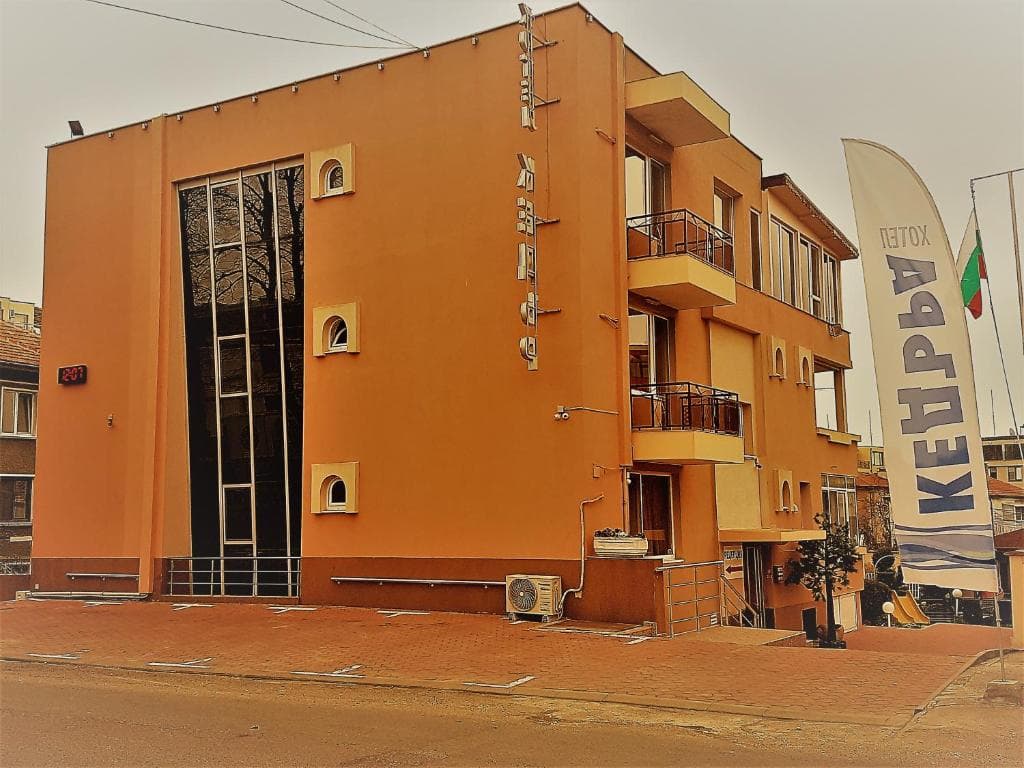 Family Hotel Kedara - 3