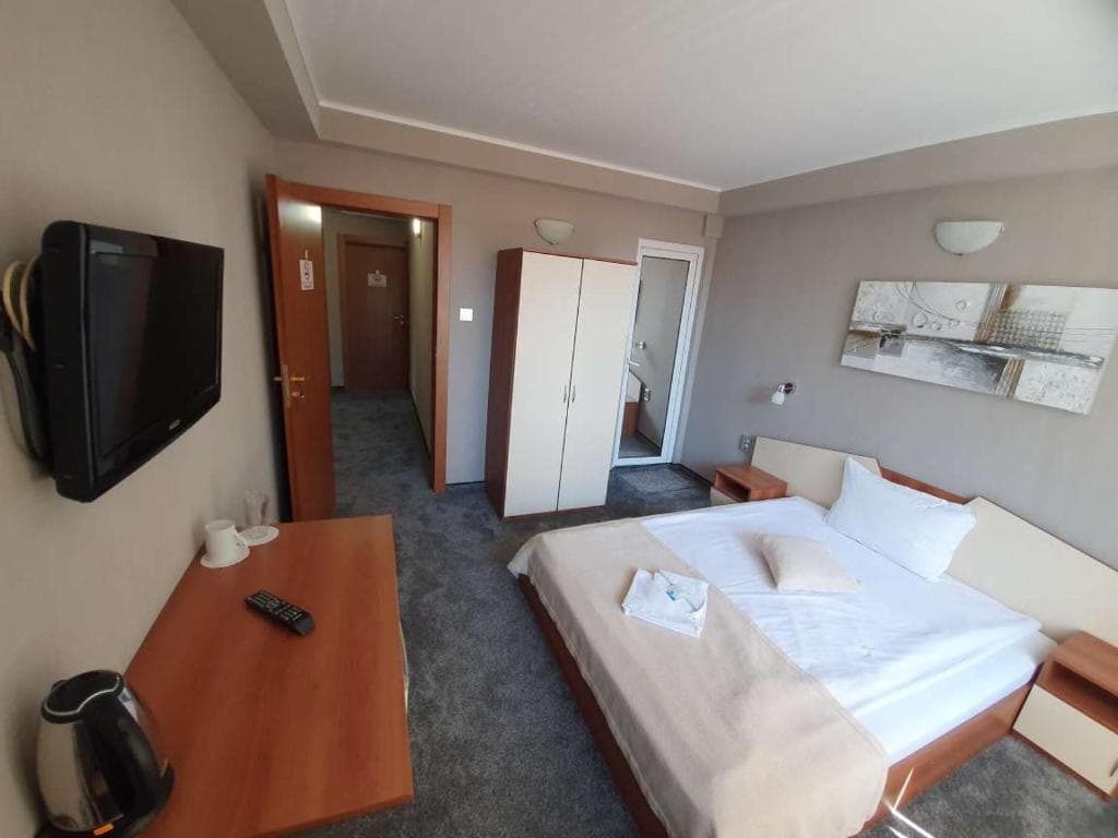 Family Hotel Kedara - 16