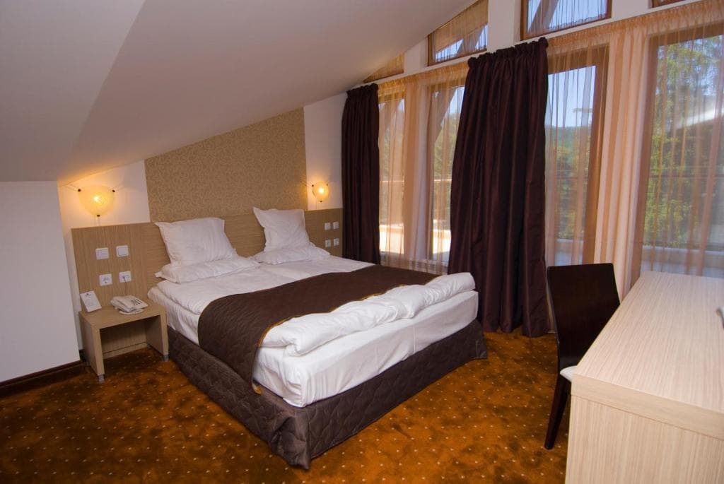 Radina's Way Hotel - 4