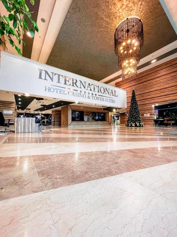 International Hotel Casino & Tower Suites - 2